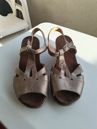 Sandalias de piel marca Piesanto