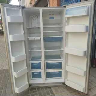 Frigorífico americano