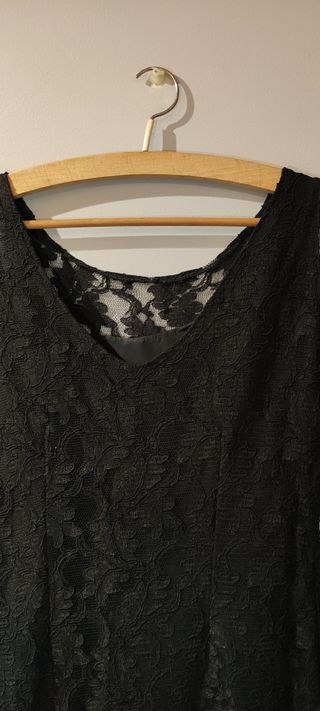 Vestido largo de encaje negro