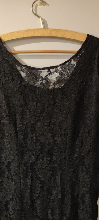 Vestido largo de encaje negro