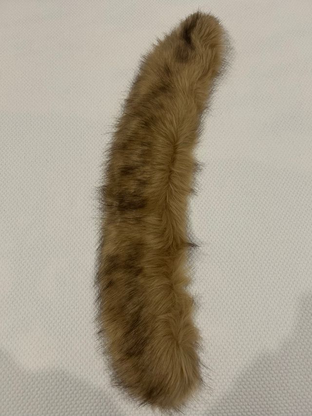 Sobrecuello de pelo tostado