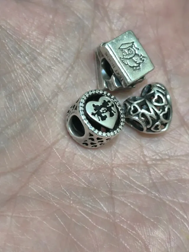 3 Charms Pandora Plata