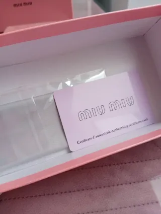 Gafas de sol Miu Miu rosas