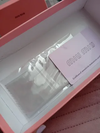 Gafas de sol Miu Miu rosas