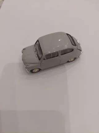 Modellino Auto Grigio