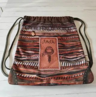 Mochila de cuerdas, estampada de África.