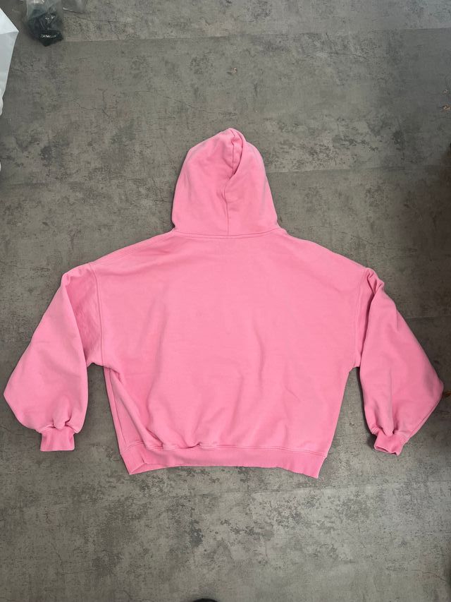 Sudadera Cold Culture Rosa Estrellas Rojas