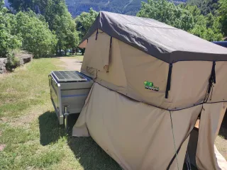 Remolque con tienda de techo Ironman