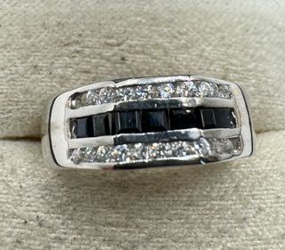 Anillo Oro 18 kt con zafiros y diamantes