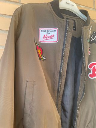 Chaqueta Bomber Lefties Marrón con Parches