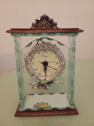 Orologio da tavolo in vetro e metallo Non funziona