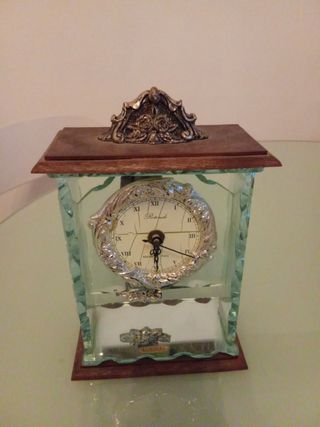 Orologio da tavolo in vetro e metallo Non funziona