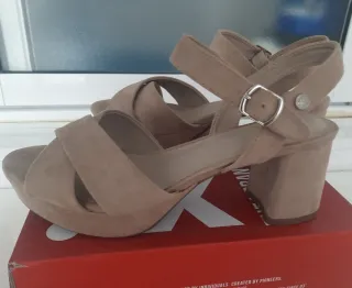 Sandalias Beige Tacón Plataforma