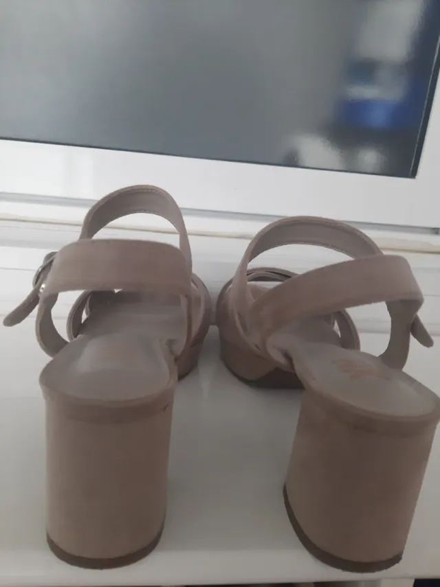 Sandalias Beige Tacón Plataforma