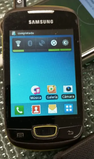 Samsung Galaxy mini Movistar Android.