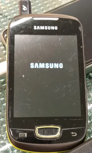 Samsung Galaxy mini Movistar Android.