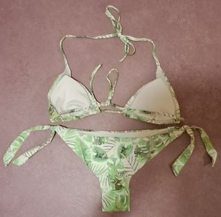 Bikini verde estampado tropical