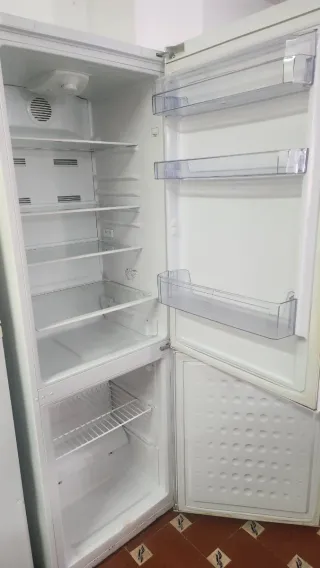 Nevera Nebira en buen estado