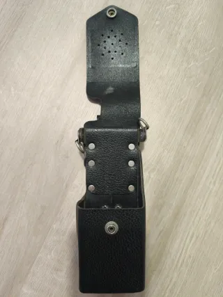 Walkie-Talkie Yaesu SF 10-2/U con funda