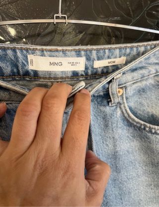 Pantalón vaquero Mango