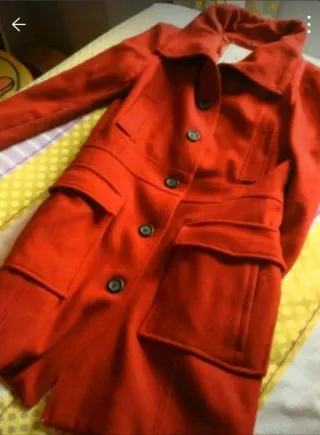 Abrigo paño rojo
