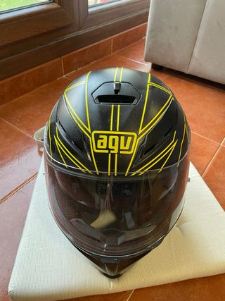 Casco Moto AGV Negro y Amarillo