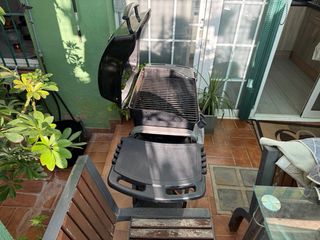 Barbecue in metallo e plastica