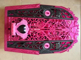 Cofre Monster High Draculaura con Accesorios