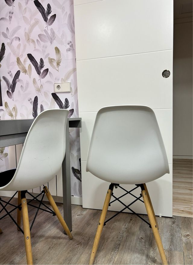 Silla Nórdica Blanca y Negra