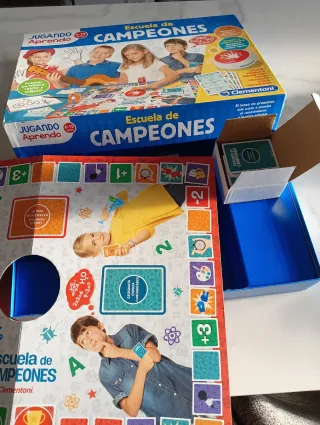 Juego de mesa Escuela de Campeones Clementoni
