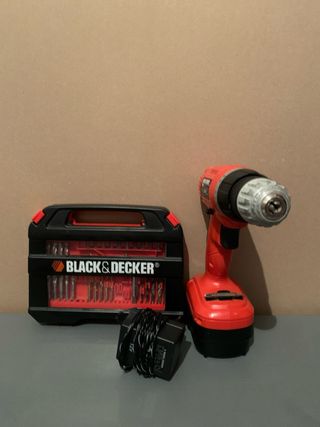 Taladro Black&Decker 12V + Accesorios.