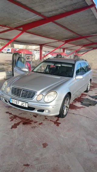 Mercedes-Benz Clase E 2004