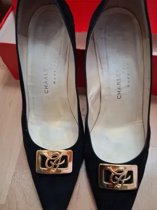 Zapatos Salón Ante Charles Jourdan Negros y Dorado