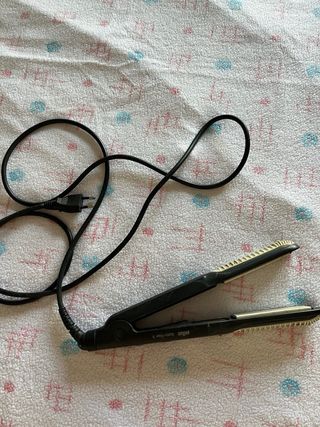 Plancha de pelo negra