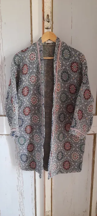 Abrigo Kimono Flores Gris Multicolor Talla Única