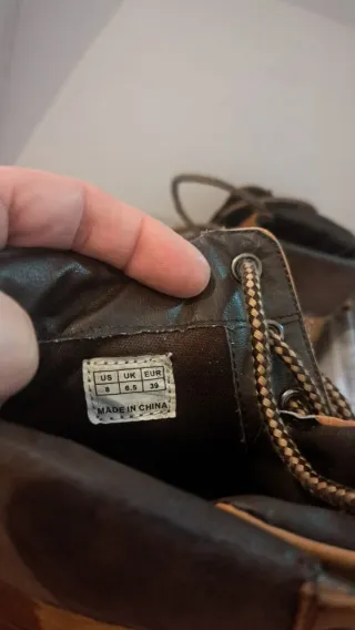 Botas de cuero con cremallera