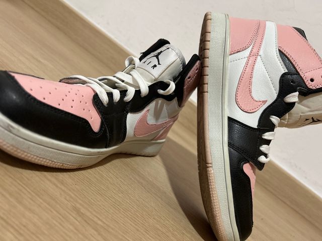 Zapatillas Air Jordan Negro i Rosa