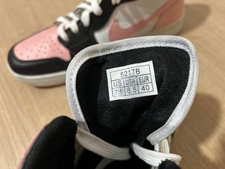 Zapatillas Air Jordan Negro i Rosa