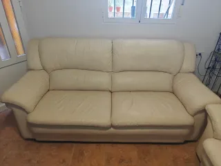 Juego 2 sofás + sillón piel beige