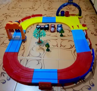 Circuito de coches de juguete RC