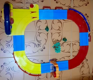 Circuito de coches de juguete RC