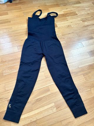 Mono deportivo negro talla única