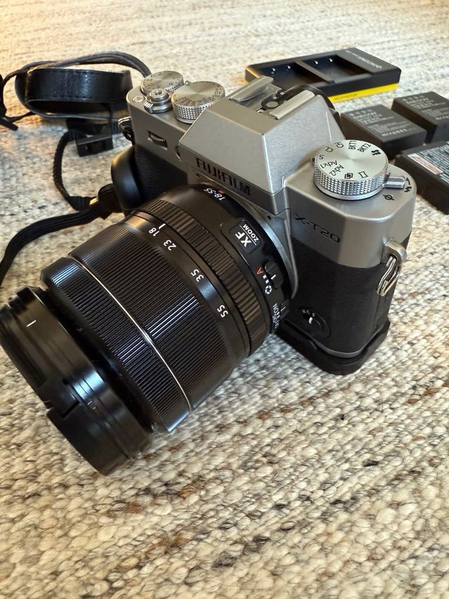 Fujifilm XT-20 + Lente 18-55mm + Accesorios