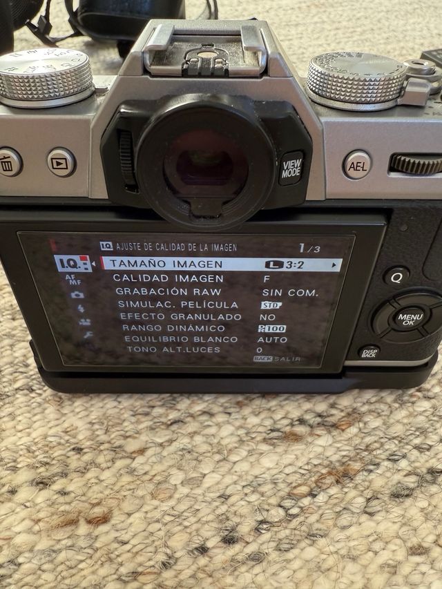 Fujifilm XT-20 + Lente 18-55mm + Accesorios