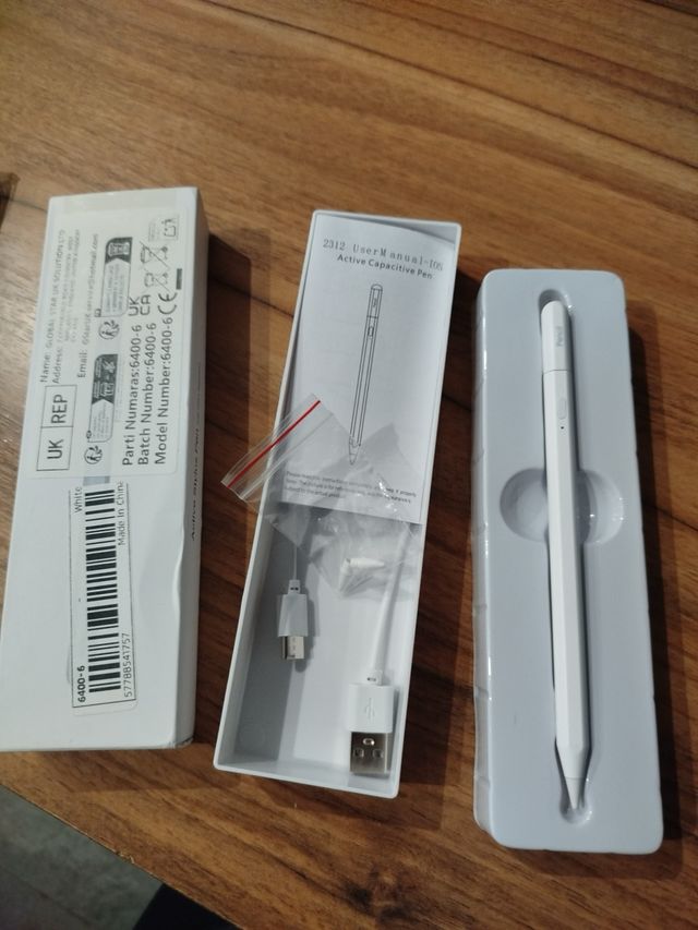 Lápis iPad Stylus 3ª gen. Branco novo.