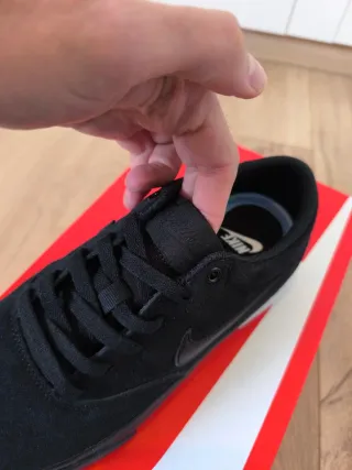 Zapatillas Nike Charge Suede Negras Talla 42