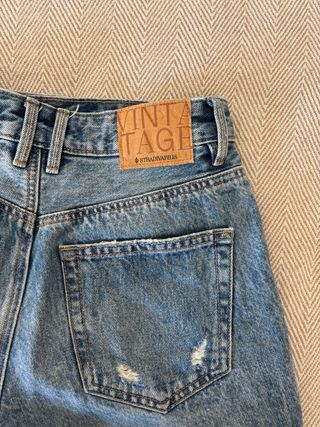 Shorts vaqueros rotos Stradivarius