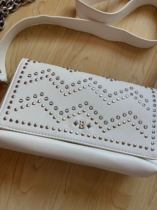 Bolso Blanco Brownie con Tachuelas