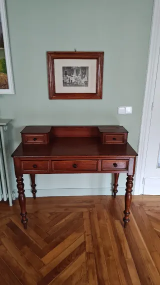 Tocador antiguo de madera