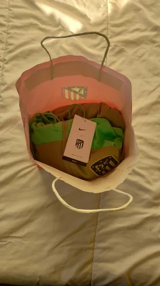 Chándal Atléti UEFA Talla M Nuevo a estrenar